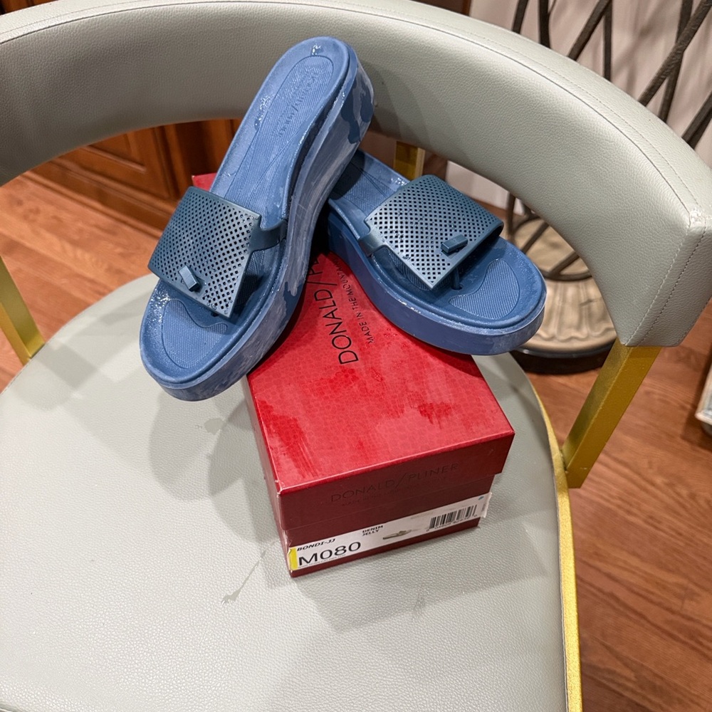 Donald J. Pliner Blue Sandals